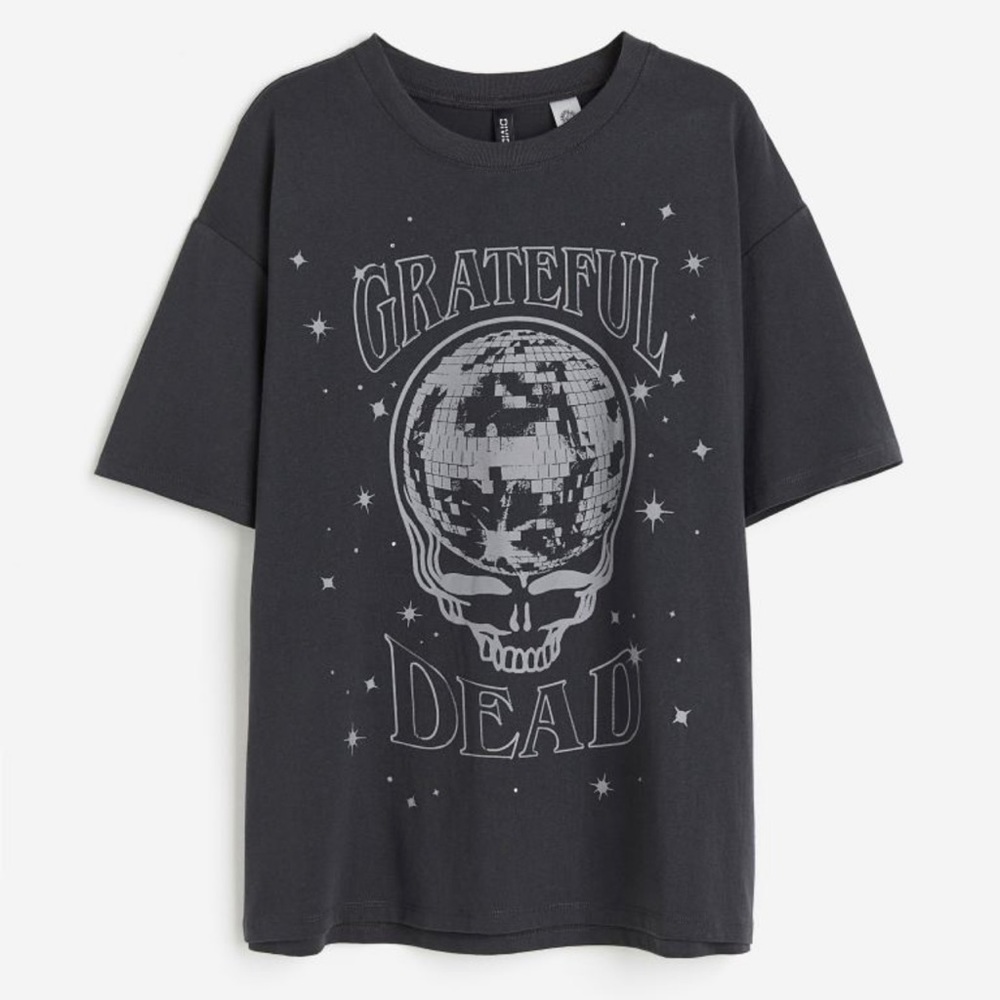 🪩BRAND NEW concert tee!🪩